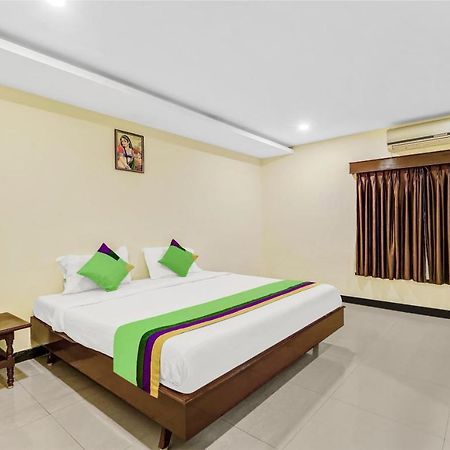 Treebo B Coral, 2 Km From Promenade Beach Hotel Pondicherry Exterior photo