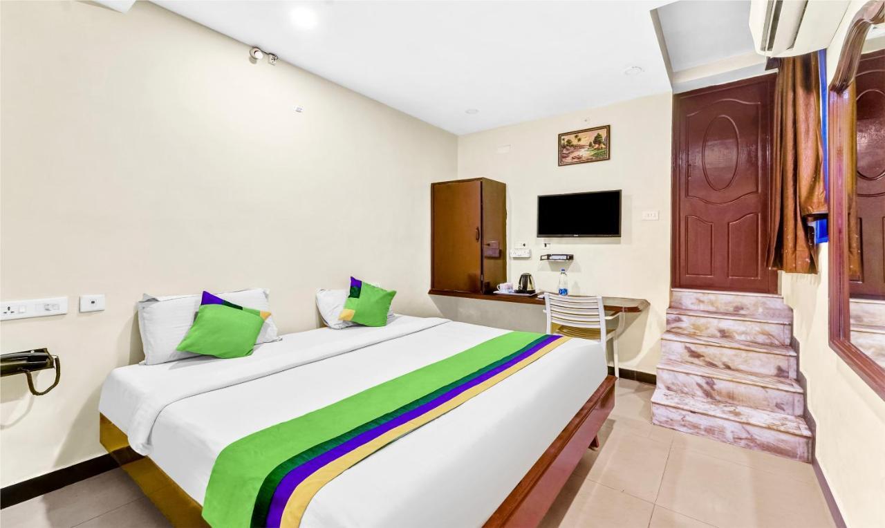 Treebo B Coral, 2 Km From Promenade Beach Hotel Pondicherry Exterior photo