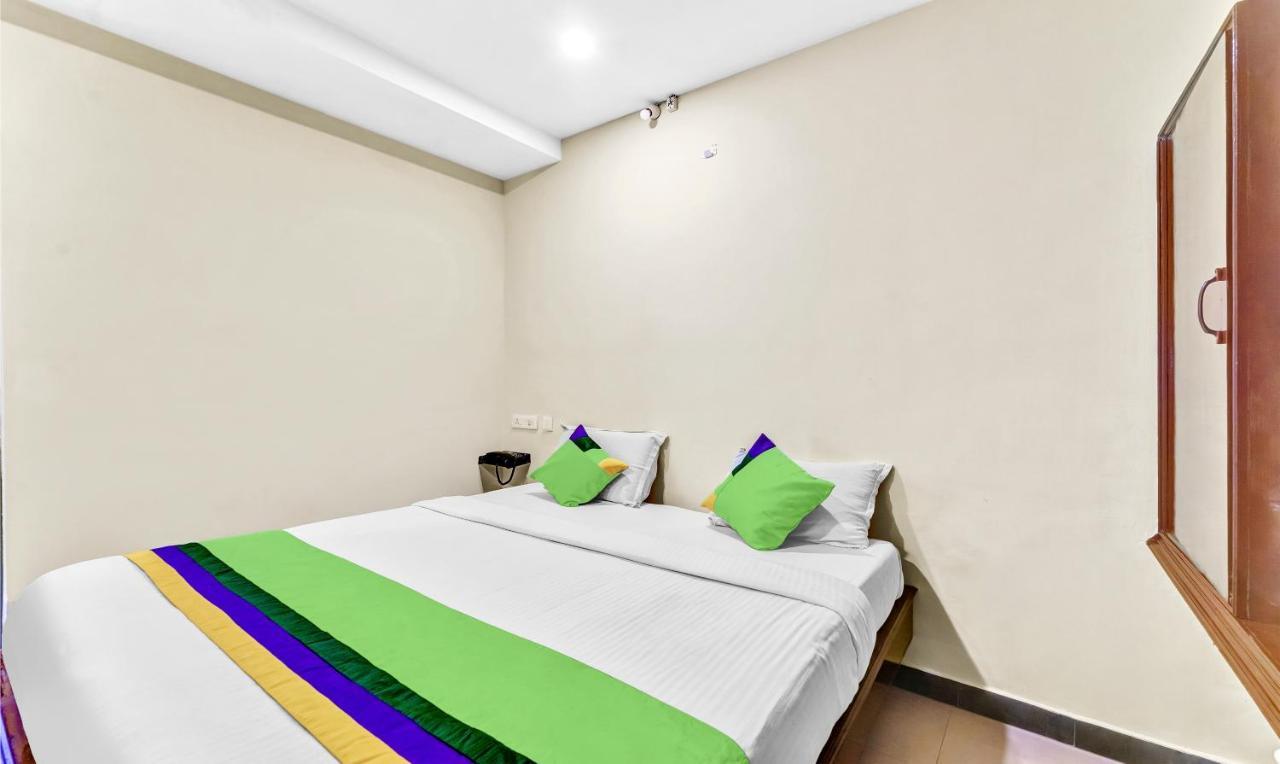 Treebo B Coral, 2 Km From Promenade Beach Hotel Pondicherry Exterior photo