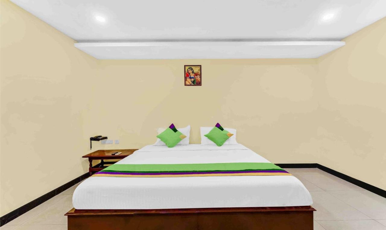 Treebo B Coral, 2 Km From Promenade Beach Hotel Pondicherry Exterior photo