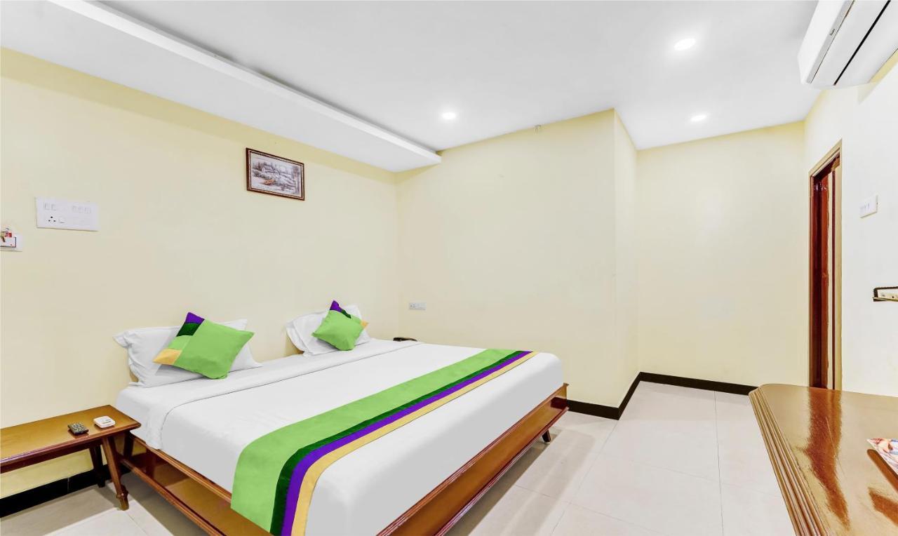 Treebo B Coral, 2 Km From Promenade Beach Hotel Pondicherry Exterior photo