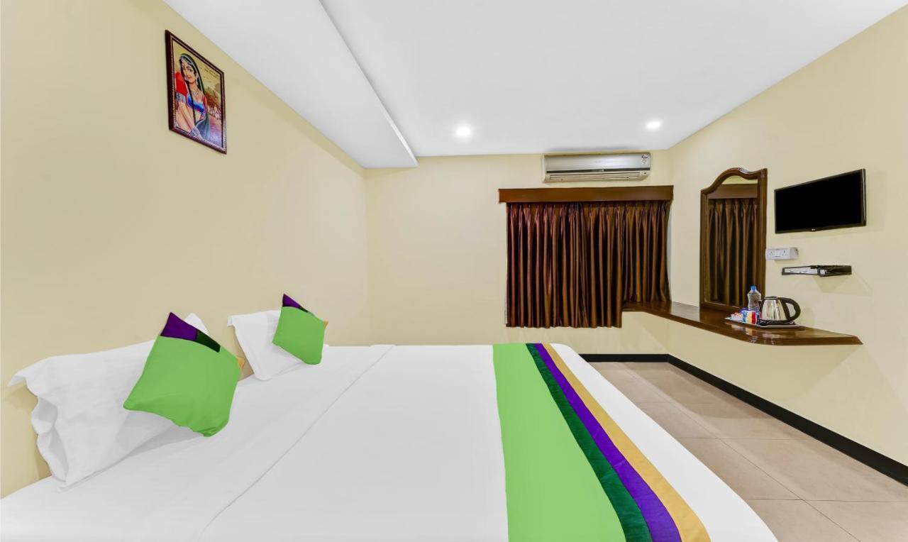Treebo B Coral, 2 Km From Promenade Beach Hotel Pondicherry Exterior photo