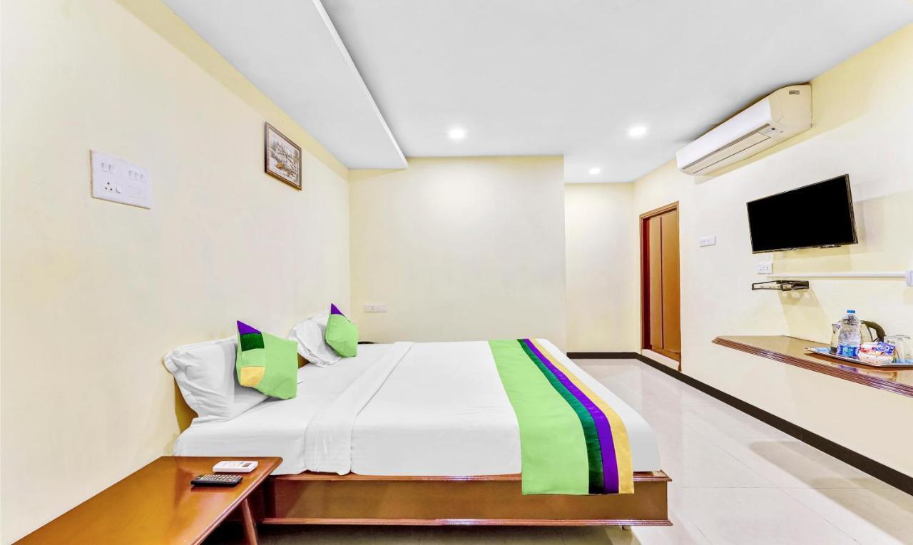 Treebo B Coral, 2 Km From Promenade Beach Hotel Pondicherry Exterior photo